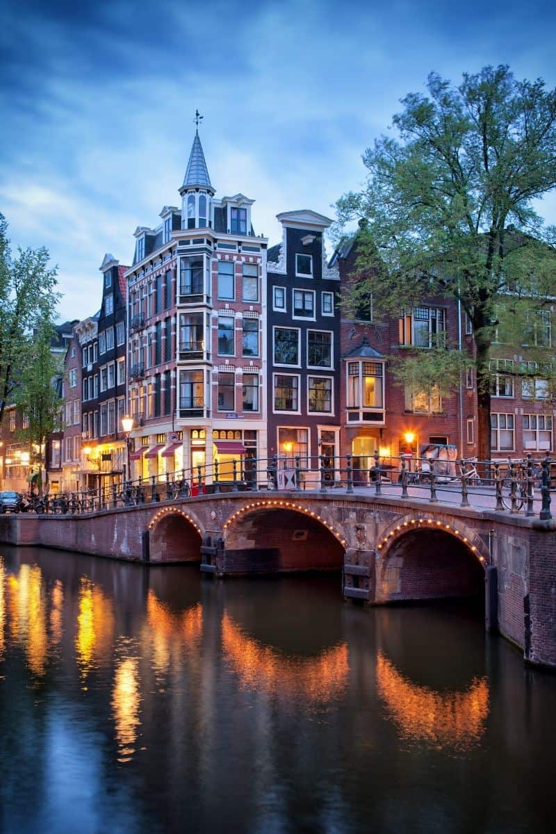 19 FUN Facts About Amsterdam That Will Amaze You!